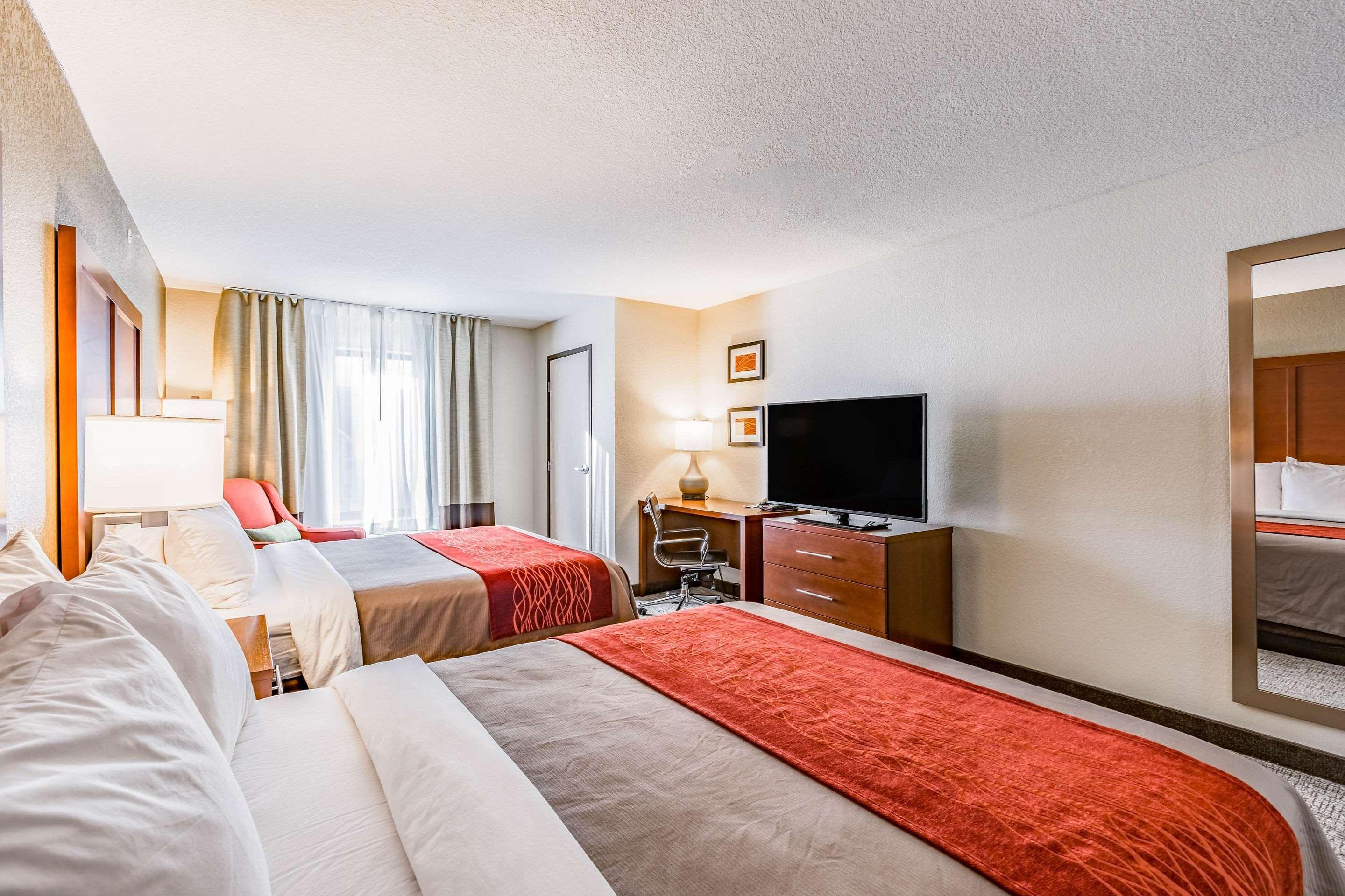 Comfort Inn Altoona-Des Moines Bagian luar foto