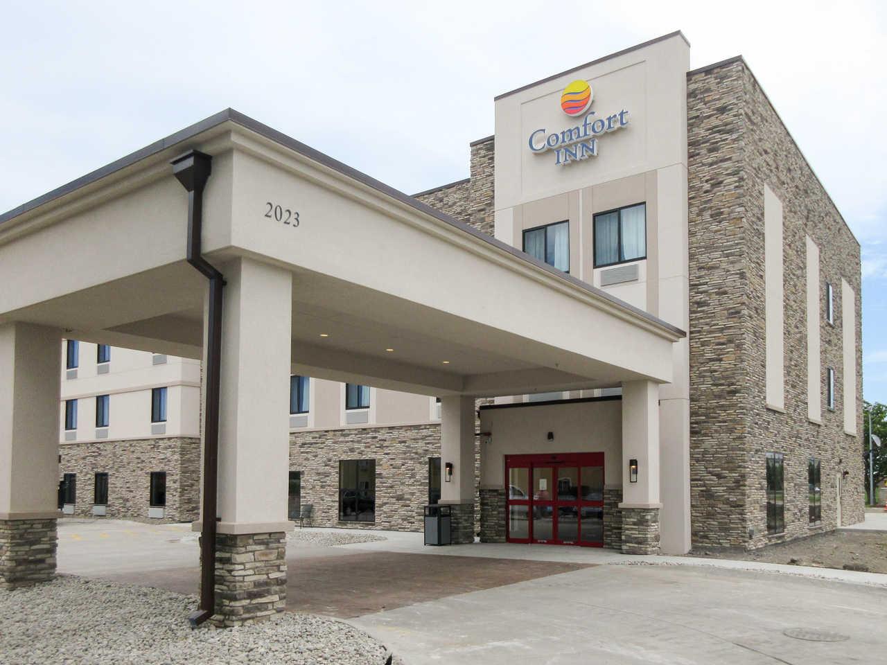 Comfort Inn Altoona-Des Moines Bagian luar foto